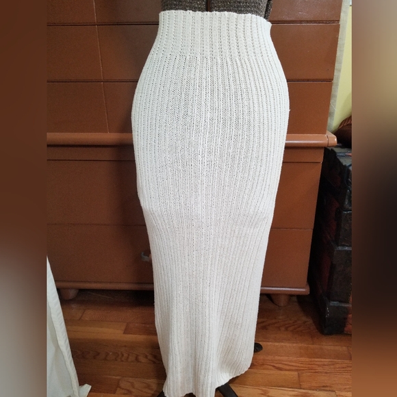 Sweater Skirt Size Small - Picture 3 of 4